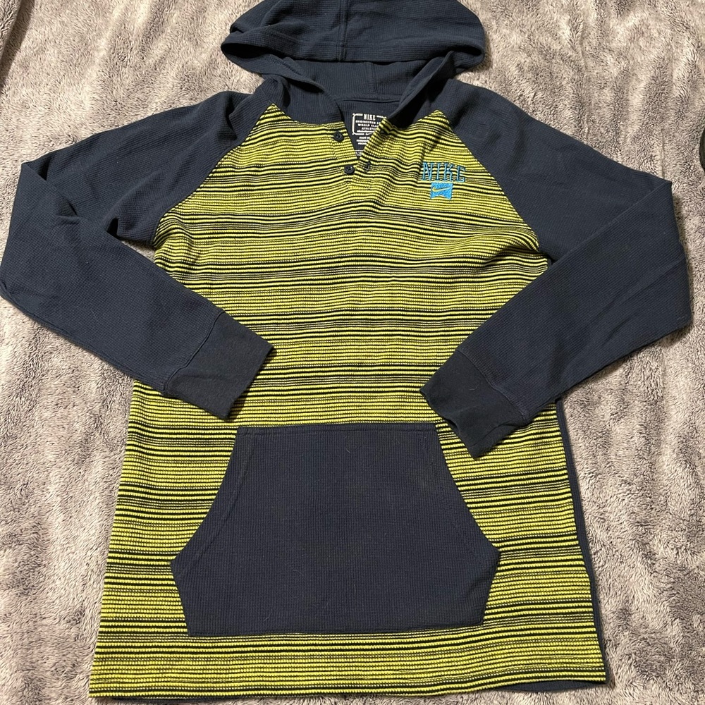 Boys Nike thermal